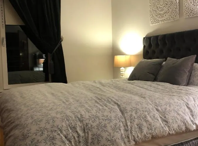 Penthouse Apartment *