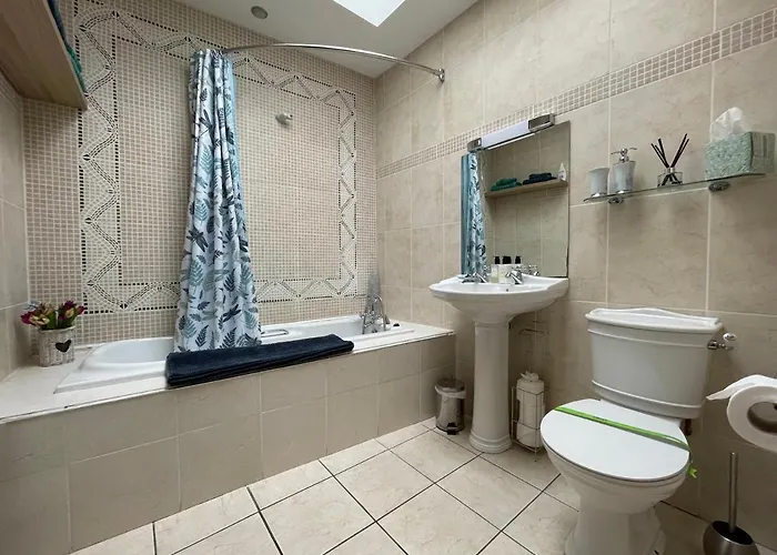 Penthouse Apartment *